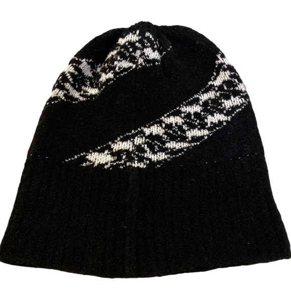 NWT Givenchy Black and White Wool Blend Unisex Beanie - Picture 5 of 7